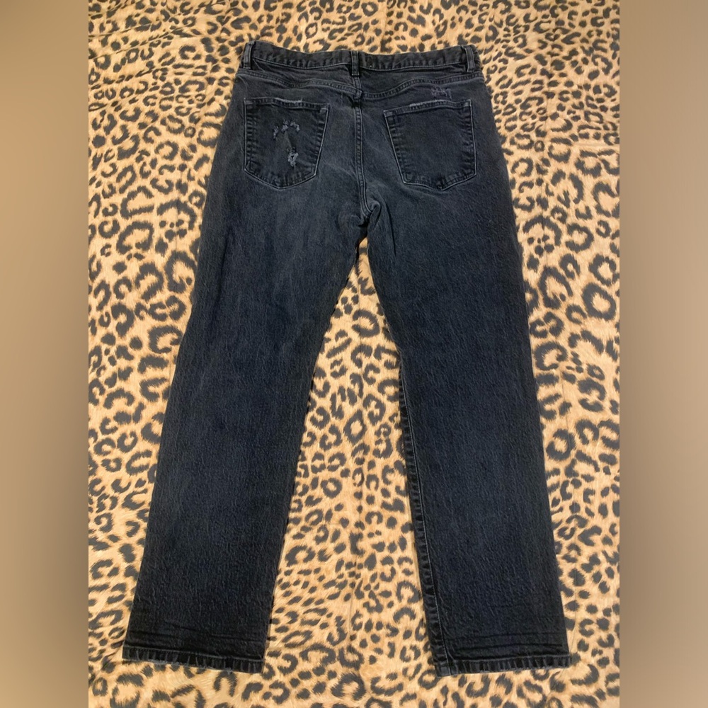 We The Free Distressed Jeans - Picture 2 of 3